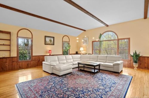 111 Little Brook Rd, New Canaan CT  06840-4917 exterior