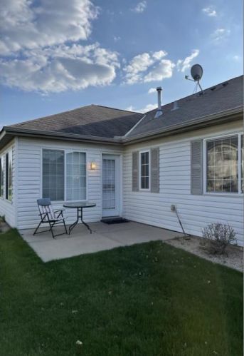 84 Stratford Way, Hudson, WI 54016-7783