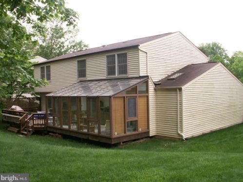 10313 Steamboat Landing Ln, Springfield VA  22015-2543 exterior