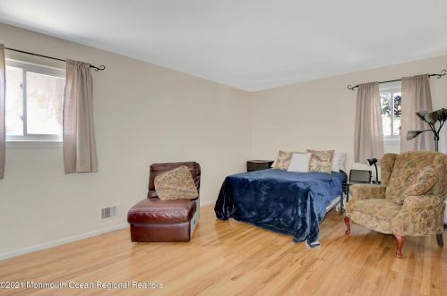 7 Danemar Dr, Middletown NJ  07748-3607 exterior