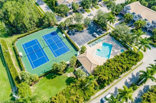 15719 Marcello Cir, Naples FL  34110-2834 exterior