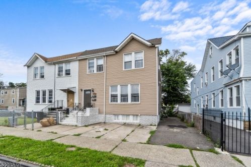 227 Hollywood Ave, East Orange NJ  07018-3941 exterior