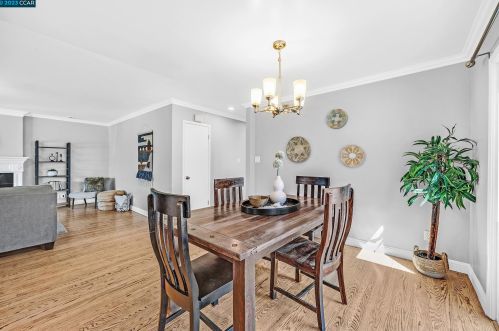 1831 Oakmead Dr, Concord CA 94520-3006 exterior