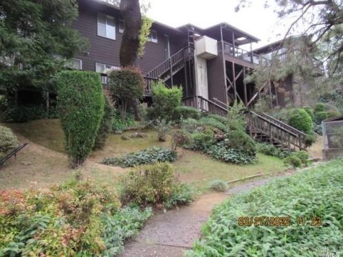 930 Live Oak Ave, Ukiah CA  95482-3733 exterior