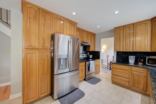 664 Price St, Daly City CA 94014-2133 exterior