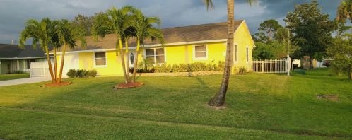 2577 Dawn St, Fort Pierce, FL 34953-7348