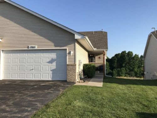 1705 Lakeridge Way, Minnetrista, MN 55387