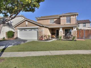 9102 El Verano Way, Gilroy, CA 95020-7285