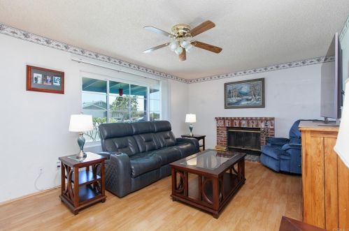 9904 Parkdale Ave, San Diego, CA 92126-5123
