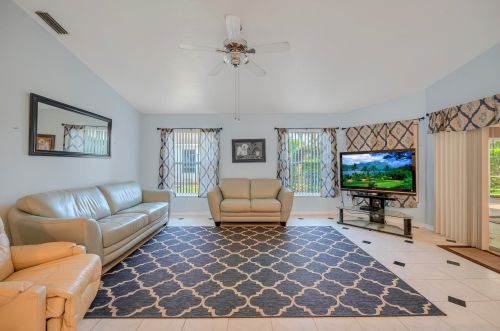 4691 Nackman Ter, Fort Pierce, FL 34953-5581