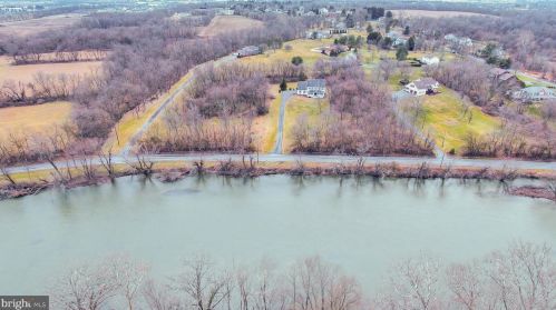 63 Willow Mill Park Rd, Navy Sup Dpt PA  17050-1757 exterior