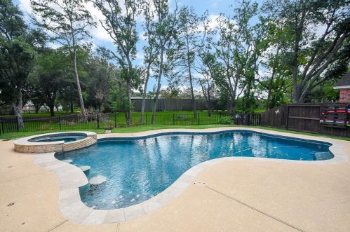 2015 Lauren Lake Dr, League City, TX 77573-6613