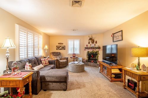 106 Martha Ave, Hopwood, PA 15445-2102