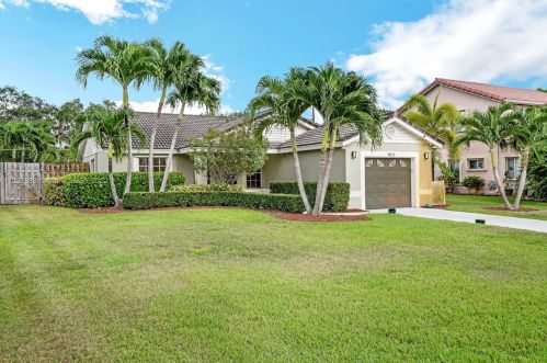 9876 Holly Hill Dr, Boynton Beach, FL 33437-3605