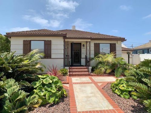 3540 Promontory St, San Diego, CA 92109-6612