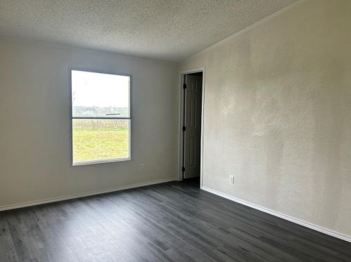 107 Appaloosa Dr, Uhland TX  78640-9104 exterior