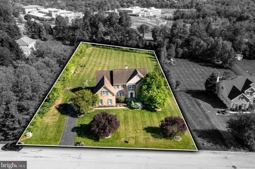 11 Founders Way, Downingtown, PA 19335-4520