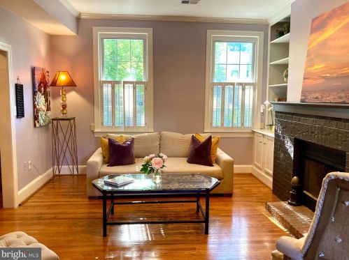 234 10th St, Washington, DC 20002-6214