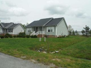 15 Pineywood Ct, Thomasville, NC 27360-3523