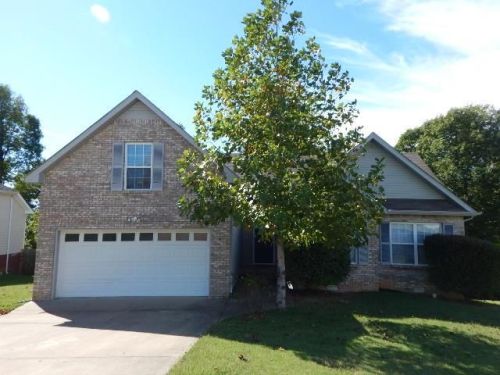 111 West Dr, Clarksville, TN 37040-2110