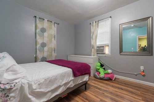 22 Veazie St, Providence RI  02908-2410 exterior