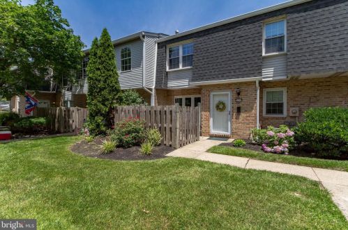 3052 Harbour Dr, Palmyra, NJ 08065-2208