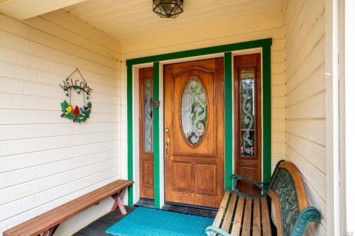 27421 Ridge Rd, Willits CA  95490-8985 exterior