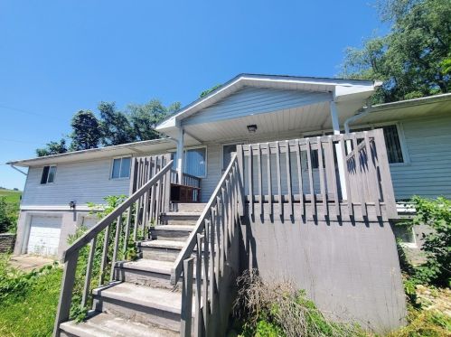 11 Fort Cherry Rd, Mc Donald, PA 15057-2911