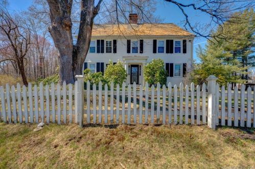 61 Maple Ave, Bloomfield, CT 06002-2334