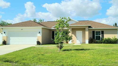 127 Grove Ave, Fort Pierce, FL 34983-3015