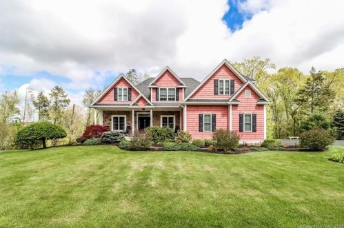 11 Gereg Glenn Rd, Brookfield Center, CT 06804-1054