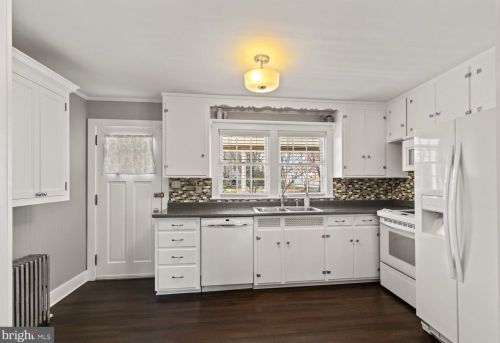 106 Roselle Ave, Lancaster PA  17603-6672 exterior