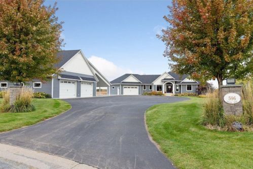 596 Grange Rd, Hudson WI  54016-7079 exterior