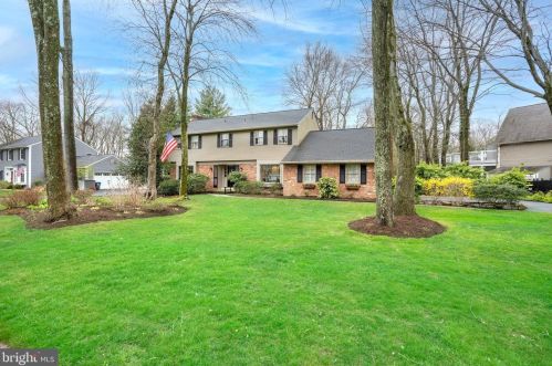 111 Hitching Post Dr, Wilmington, DE 19803-1912