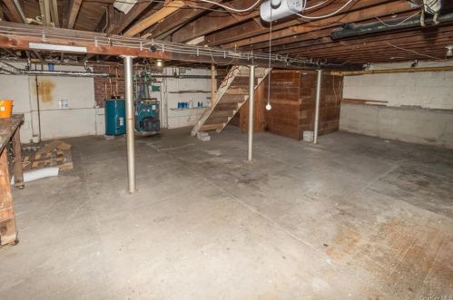 23 Darrow Pl, Poughkeepsie NY  12603-1504 exterior