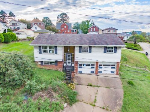 403 Lewis Ave, Jeannette, PA 15644-2509
