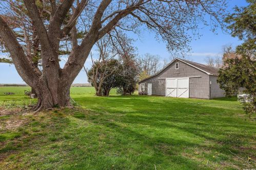 2700 Main Rd, Laurel, NY 11948-1350