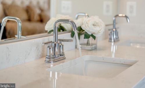 15633 Merrily Way, Woodbridge VA  22193-1097 exterior