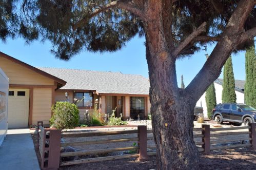 14224 Fort Apache Ct, Victorville, CA 92392-9266