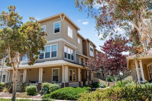 6 Bremerton Cir, Redwood City, CA 94065-7428