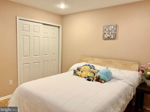 15 Trumbull Ct, Princeton NJ  08540-7060 exterior