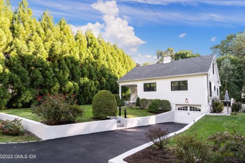 74 Nichols Ave, Stamford CT  06905-2226 exterior