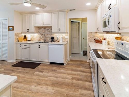 2309 Kings Lk Blvd, Naples FL  34112-5306 exterior