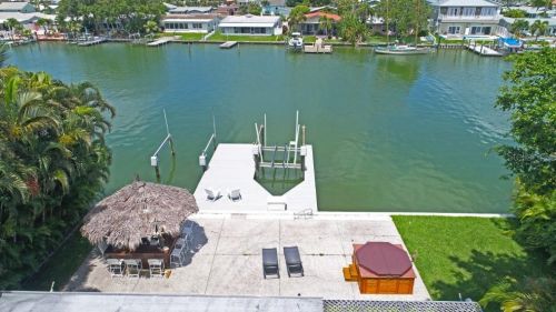 534 Johns Pass Ave, Saint Petersburg, FL 33708-2366