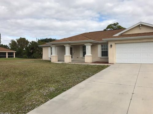 1421 6th Ave, Cape Coral, FL 33909-1360