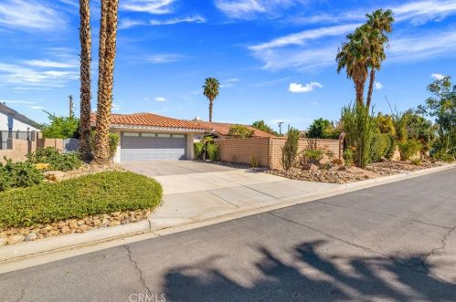 78720 Avenida La Fonda, La Quinta CA  92253-2805 exterior