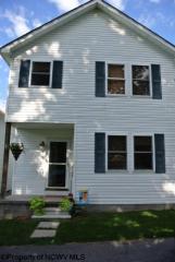 4 Weaver Town Homes, Morgantown, WV 26501-2251