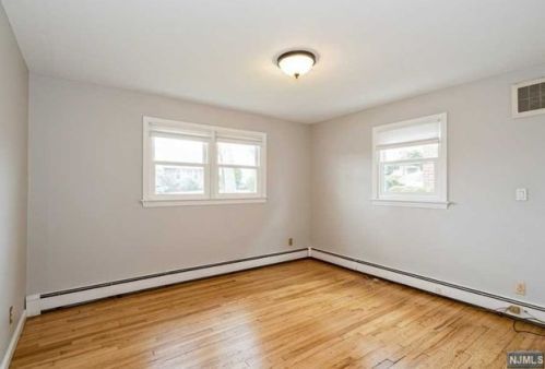 20 Kierstead Ave, Nutley NJ  07110-2528 exterior