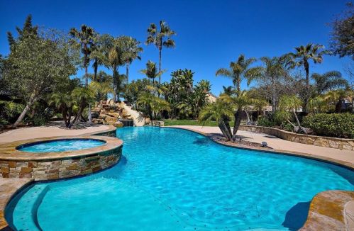 7947 Sitio Solana, Carlsbad CA  92009-9526 exterior