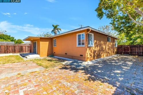 997 Hacienda Ave, San Lorenzo CA  94580-2856 exterior